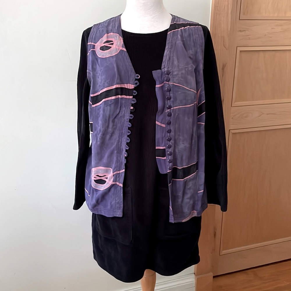 Vintage Y2K Sleeveless Button Down Vest in Purples Pink and Black, Size M